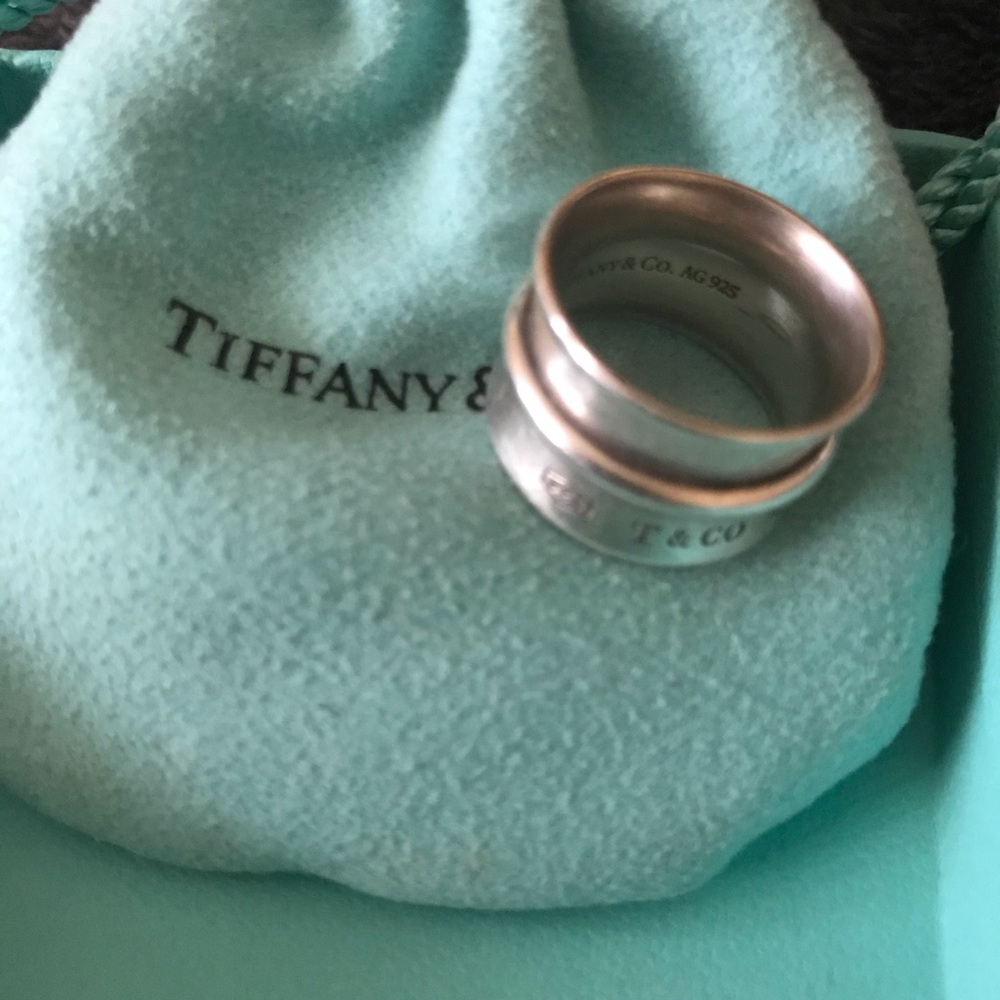 Authentic Tiffany and co barrel ring size 5